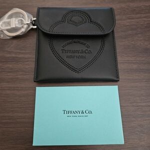 Return to Tiffany Pouch Bag Charm White Leather